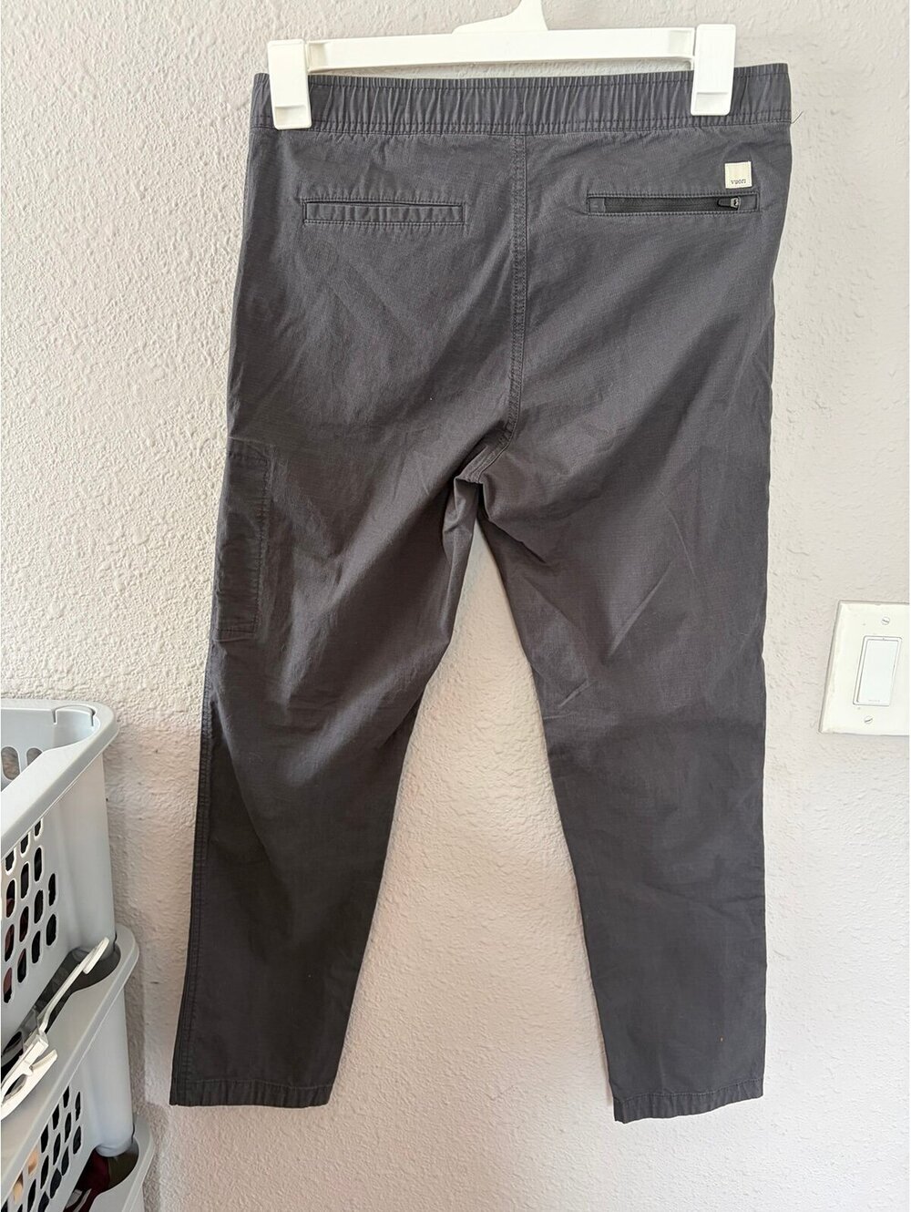 Vuori Ripstop Pant Grey size M. 28in inseam. GUC for normal color fading. No lon - Picture 4 of 5